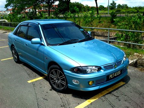 Semuanya tinggal bagaimana imajinasi anda bermain. proton wira cat luar