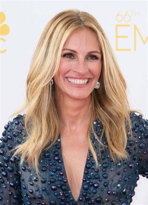 A Celebration Of Julia Roberts Most Iconic Hair Moments W Magazine