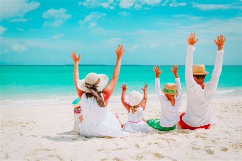 9 Tips to Save Money on Your Next Family Vacation - Mom ...