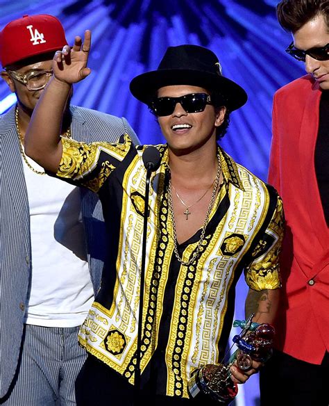 5 Times Bruno Mars Wowed In Versace Billboard Jane The Virgin Bruno