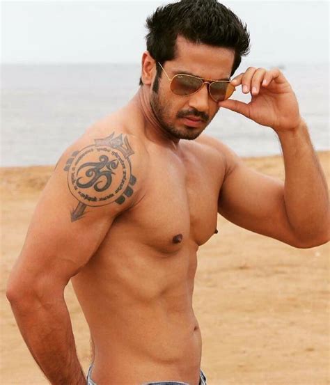 Handsome TV Hunk Malhar Pandya Shirtless And In Boxer