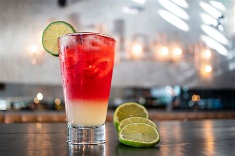 Parece Mas Não é 6 Receitas De Drinks Sem álcool Para Fazer Em Casa Casa Vogue Receita