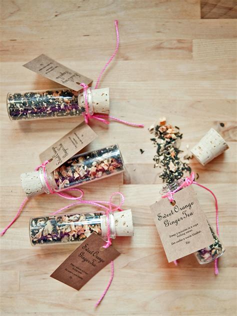 30 Festive Diy Holiday Party Favors