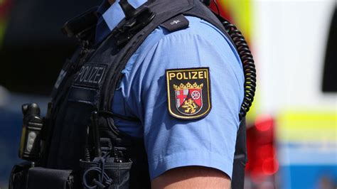 Zu Wenig Geld In Rlp Polizisten Wandern In Andere Bundesländer Abn