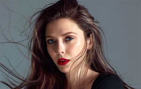 Elizabeth Olsen Height Age Wiki Biography Spouse Net Worth Facts