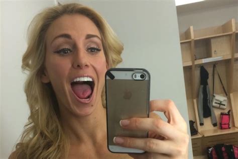 Se filtran fotos íntimas de la diva de WWE Charlotte Flair Publimetro