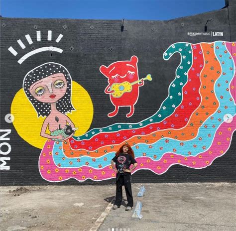 Mon Laferte Compartió Su Alegría Tras Pintar Mural En Los Ángeles