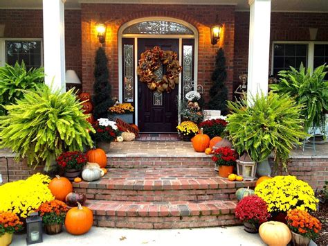 20 Inspiring Outdoor Fall Decorating Ideas Doors And Porches Ideas