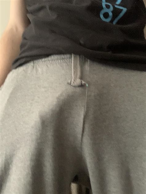 Subtle Bulge In Sweatpants R Bulges