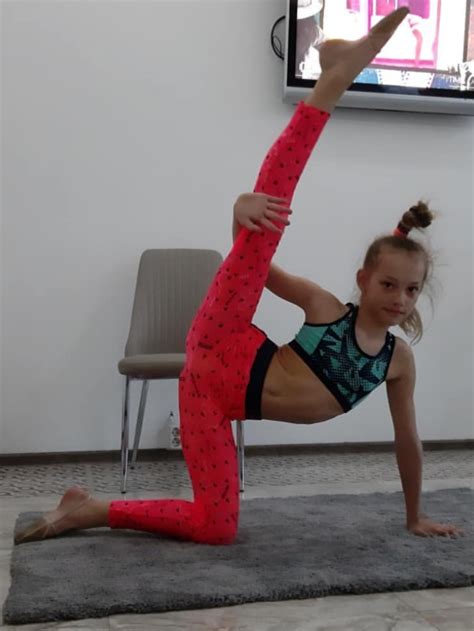 The Amazing Anfisa 11 12yo Siberian Gymnast 20190611001527