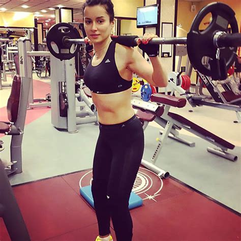 Russian Tv Host S Sexy Gym Selfie Goes Viral Can You See Why Daily