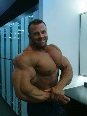 World Bodybuilders Pictures Strong And Hard Metal Muscles Bodybuilder Luke Wood