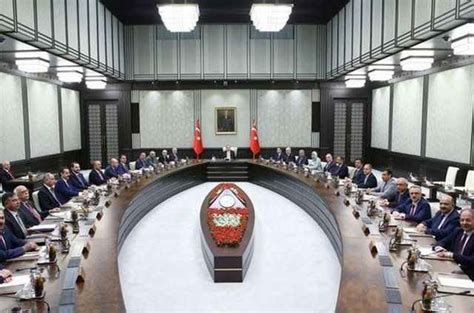 Bloomberg duyurdu Türkiye nin yeni Hazine ve Maliye Bakanı belli oldu