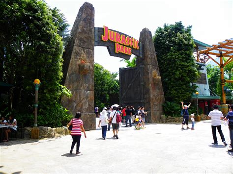Filejurassic Park Entrance In Lost World 20130209a Wikimedia Commons