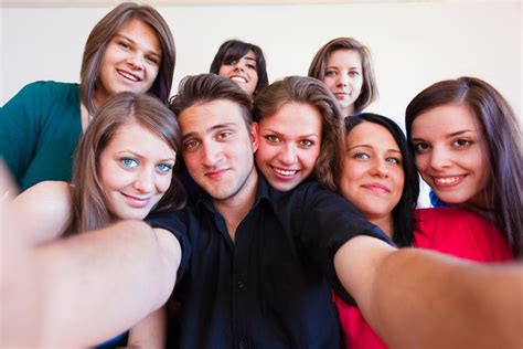Seven People Dead After Group Selfie Attempt Goes Horribly Wrong Sick