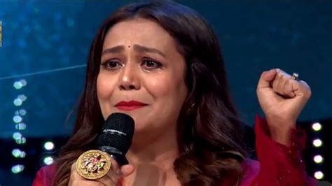 Indian Idol 12 Neha Kakkar Breaks Down As Contestant Danish Khan