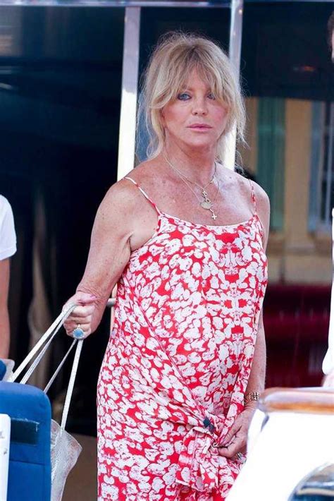 49 Nude Pictures Of Goldie Hawn That Will Make You Begin To Look All