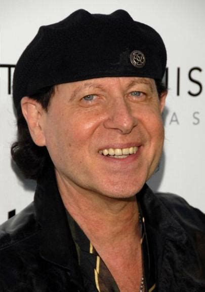 Klaus Meine Death Fact Check Birthday And Age Dead Or Kicking