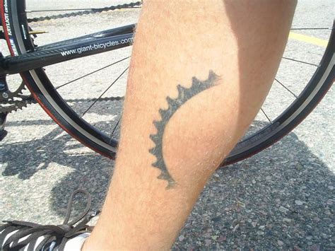 Pomysł na tatuaż Bicycle tattoo Bike tattoos Cycling tattoo