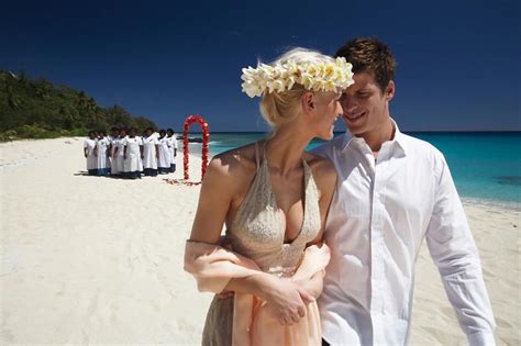 Secluded Island Paradise Wedding In The South Pacific Romantic Beach