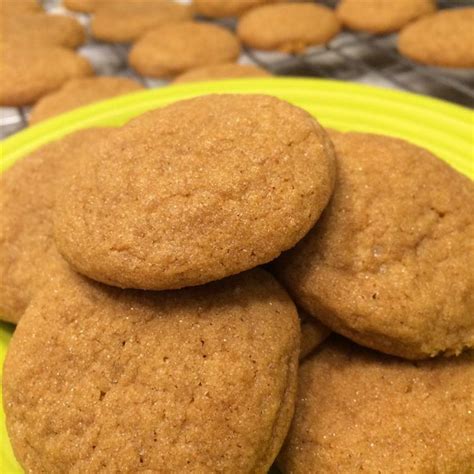 Easy Chewy Ginger Cookies Recipe