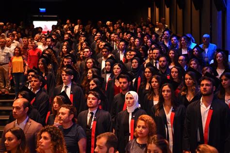 Ekrem İmamoğlu on Twitter MEF Üniversitesi mezuniyet töreninde bir