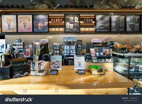 1,648 Starbucks counter 이미지, 스톡 사진 및 벡터 | Shutterstock