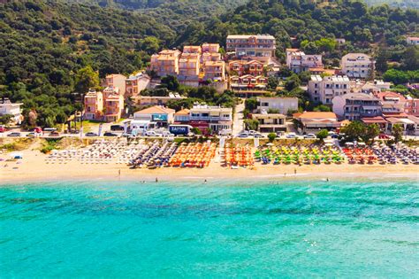 Είναι έδρα του δήμου πρέβεζας και πρωτεύουσα του νομού πρέβεζας. Παραλία Λούτσα, Βράχος, Πρέβεζα