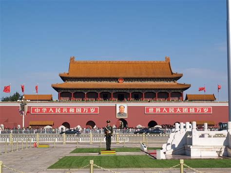 你上次不是说你不会忘记天安门而且必定找回民主主义吗。 nǐ zhè shì shénmé yìsi？nǐ shàngcì bù shì. 『北京2泊3日の旅? 快晴!天安門広場は前日と大違い』北京(中国)の旅行記・ブログ by GOTOCHANさん【フォート ...