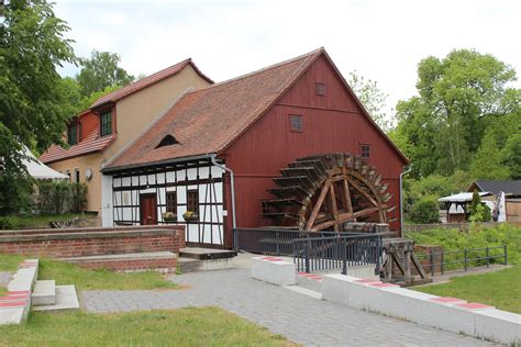 Immobilienbewertung wolfsburg gelassenheit haus videos youtube. Kostenlose foto : Haus, Gebäude, alt, Zuhause, Hütte ...