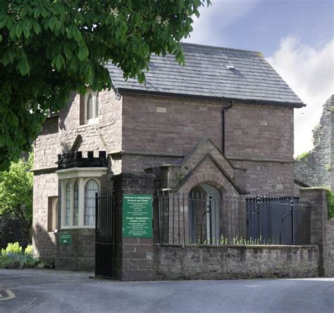 We've got everything from self catering cottages to 5 star hotels to friendly guest houses with breathtaking views. Self Catering Holiday Cottages Brecon Beacons | Lodges ...