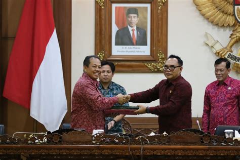 Fraksi Demokrat Dprd Bali Soroti Minim Pemasukan Pkb Setuju Batalkan Tenaga Kontrak Penjaga