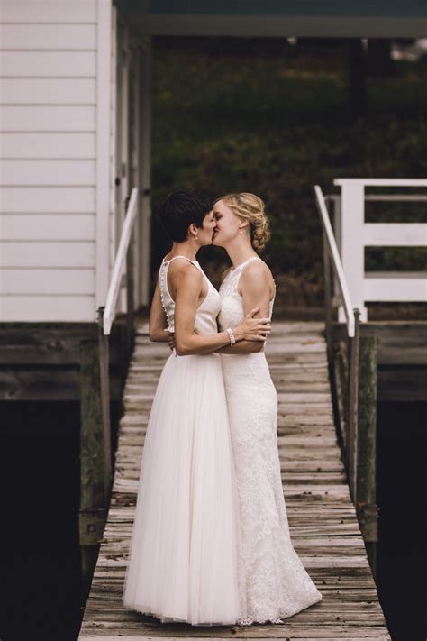 Real Wedding Mel Nell Peaceful Lakeside Wedding With Two Willowby