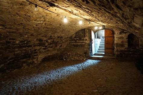 In addition to our restaurant haus keller we offer you with a total of five rooms. 7. Keller - Blaues Haus Breisach