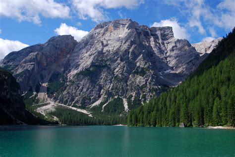 Lago Di Braies Pragser Wildsee Tirol Fotos E Imagens Sem Royalties
