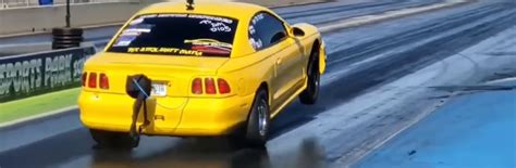 Stick Shift Mustang Sets World Record With Amazing 7s Quarter Mile Pass