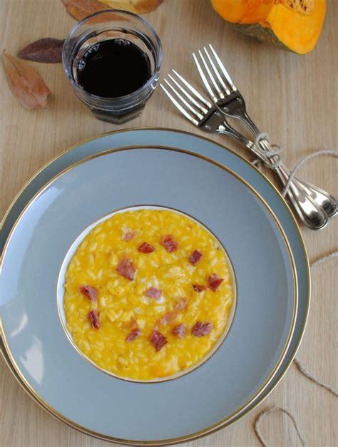 Risotto con zucca e speck. Risotto alla zucca, speck e stracchino | Ricetta | Risotto ...