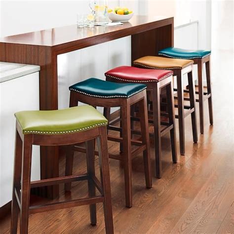 While living abroad, your income is reported the same way it would be if you were living in the us. Subtly contoured, the Julien Bar Stool has a comfortable ...