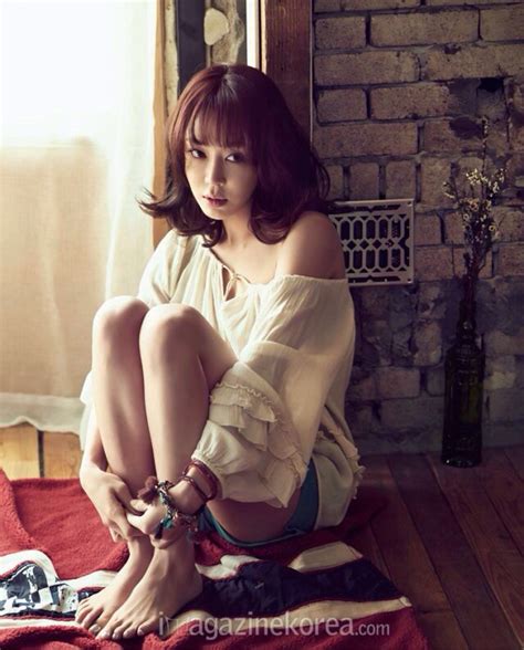 Kang Ye Won For Esquire Magazine April Issue 15 Korean Actresses