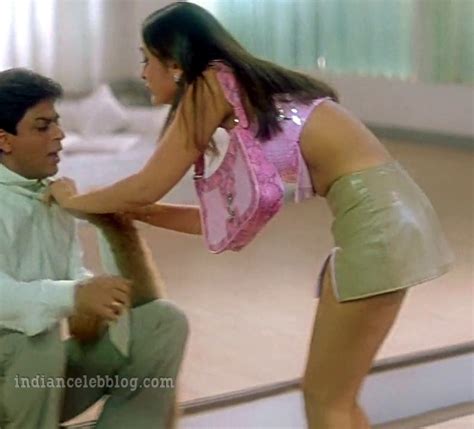 Kareena Kapoor Sexy Cleavage Show K3g Hindi Movie Stills Hd Caps