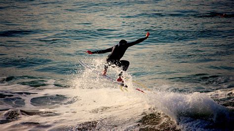 Download Wallpaper 1920x1080 Surfer Surfing Waves Sea Foam Full Hd