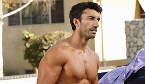 Justin Baldonis New Shirtless Photos For Jane The Virgin Are So Hot Jane The Virgin