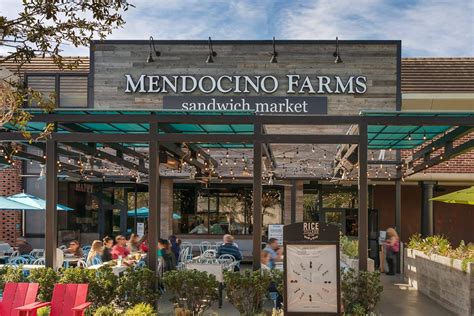 Many chefs here work directly with food. Mendocino Farms | Rice Village