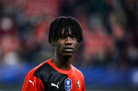Check out his latest detailed stats including goals, assists, strengths & weaknesses and match ratings. Que vaut vraiment Eduardo Camavinga?