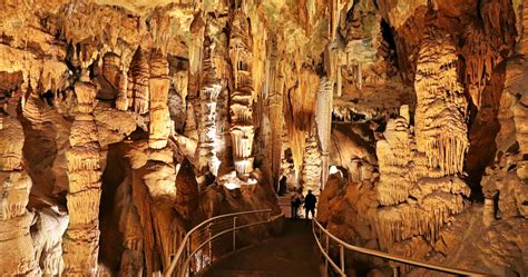 Luray Caverns The Subterranean Marvel Of The Blue Ridge Mountains
