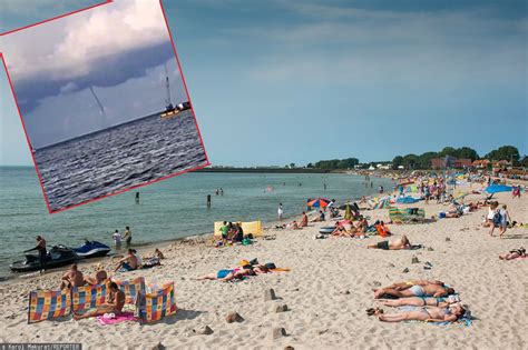 Potężna Trąba Wodna Nad Bałtykiem Turyści Uciekali Z Plaży Na