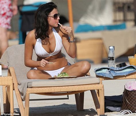 Lucy Mecklenburgh Displays Envy Inducing Curves In Bikini In Dubai