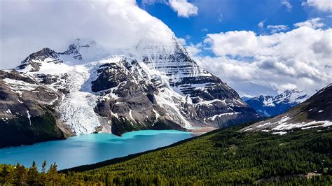 Berg Lake Mount Robson Provincial Park British Columbia Oc