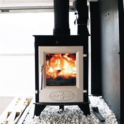 The Best Wood Stoves For Small Spaces Tiny Wood Stoves Get A Woods