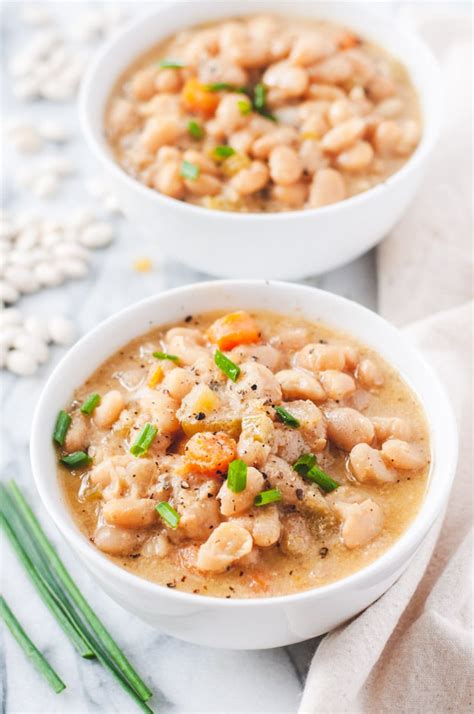 Every good taco plate comes with refried beans, and every good double decker taco needs a layer of it. Creamy Vegan White Bean Soup (Instant Pot Recipe) - Cozy Peach Kitchen